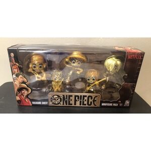 PhatMojo Netflix‎ One Piece Gold Treasure Chest 5 Pack Minifigures Sealed